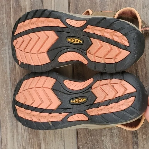 Keen Men Whisper Waterproof Outdoor Hiking Sandals Flats sz 8