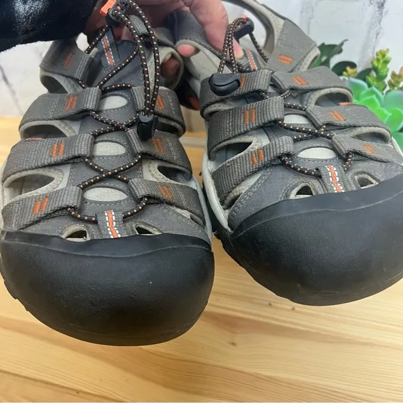 KEEN Mens Newport H2 Sandals Brown Size 11.5 M US
