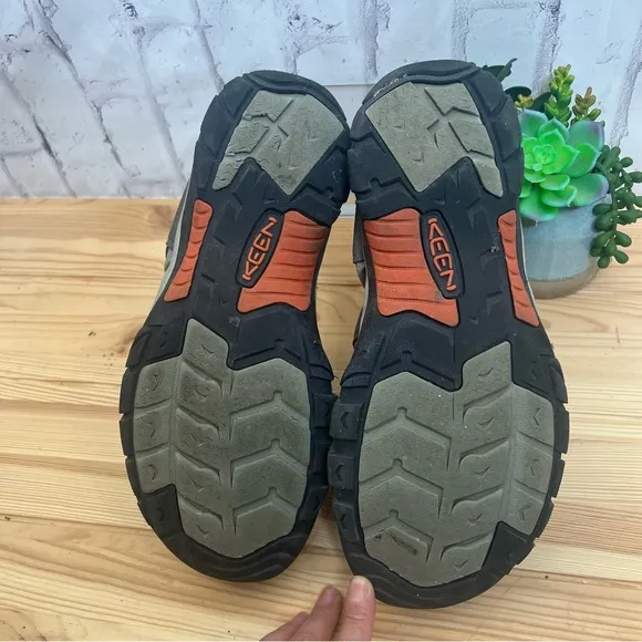 KEEN Mens Newport H2 Sandals Brown Size 11.5 M US