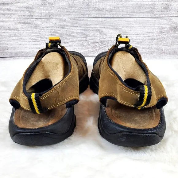 KEEN Mens Newport H2 Waterproof Sport Hiking Leather Sandals Size 10 Brown