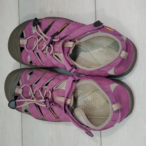 Keen Mens Newport Outdoor Waterproof Sandals Flats shoes sz 6