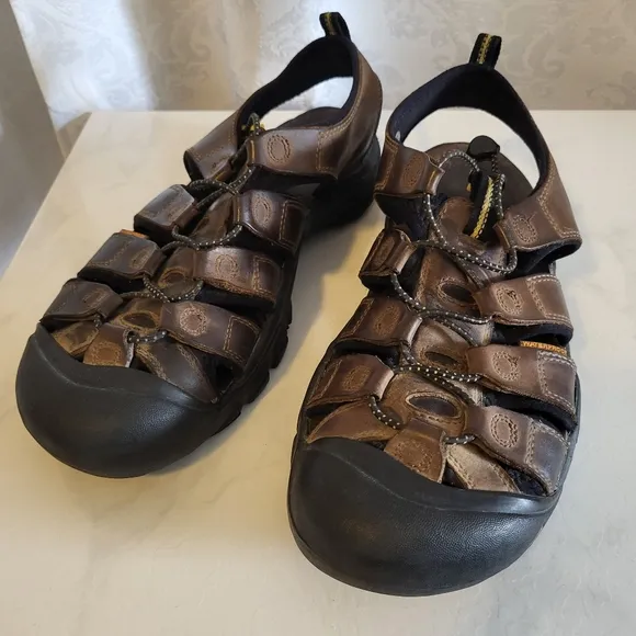 KEEN Men's Newport Sandals Leather Waterproof, Size 11.5,Brown,Hiking Outerwear