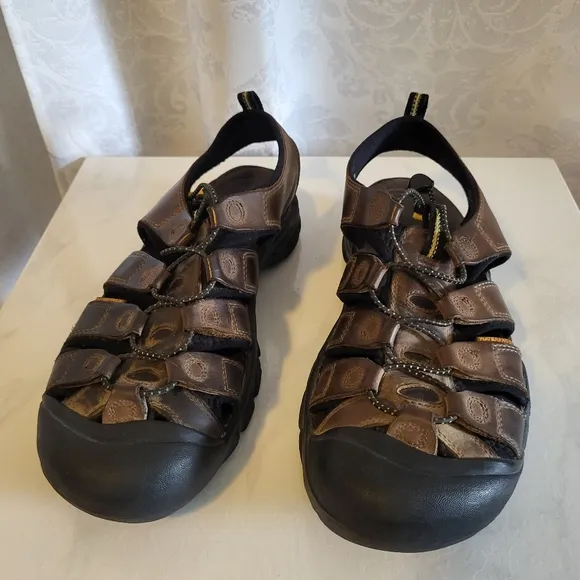 KEEN Men's Newport Sandals Leather Waterproof, Size 11.5,Brown,Hiking Outerwear