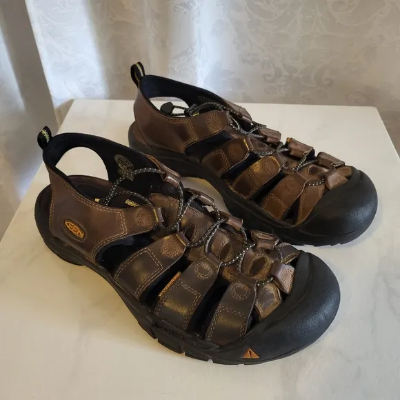 KEEN Men's Newport Sandals Leather Waterproof, Size 11.5,Brown,Hiking Outerwear
