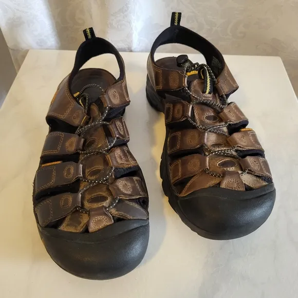 KEEN Men's Newport Sandals Leather Waterproof, Size 11.5,Brown,Hiking Outerwear