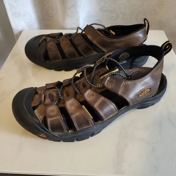 KEEN Men's Newport Sandals Leather Waterproof, Size 11.5,Brown,Hiking Outerwear