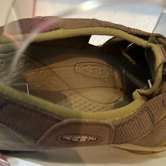 Keen Mens Newport Waterproof Brown Closed Toe Hiking Outdoor Sandals