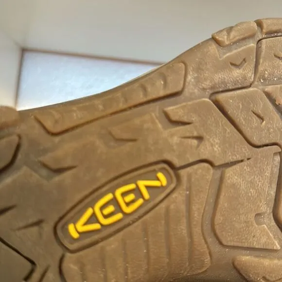 Keen Mens Newport Waterproof Brown Closed Toe Hiking Outdoor Sandals