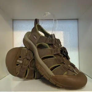 Keen Mens Newport Waterproof Brown Closed Toe Hiking Outdoor Sandals