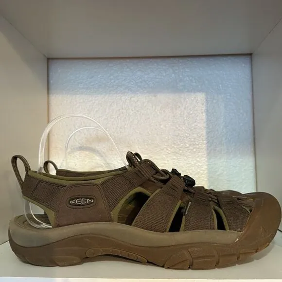 Keen Mens Newport Waterproof Brown Closed Toe Hiking Outdoor Sandals