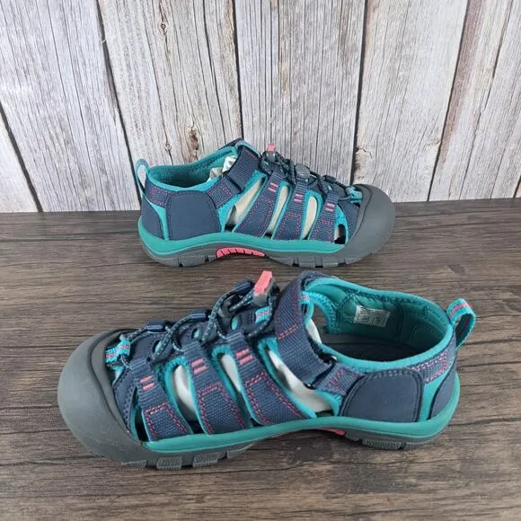 Keen Newport H2 Midnight Navy Baltic Waterproof Sandals Youth Sz 3 (NIB)