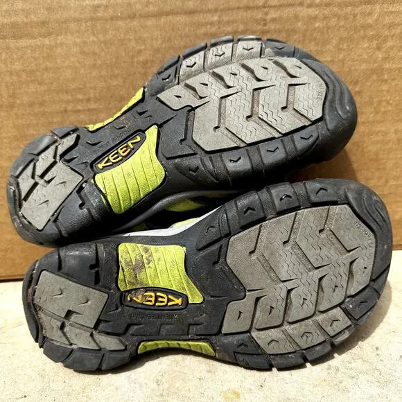 Keen Newport H2 Outdoor Sandals Hiking Closed Toe Waterproof Yellow Green 6