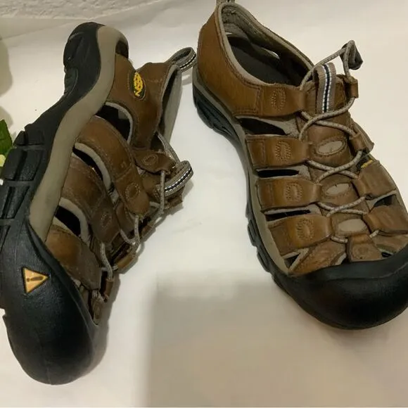 KEEN Newport H2 Waterproof Hike Sandals Mens Size 8.5 /41 Brown- Athletic Shoes