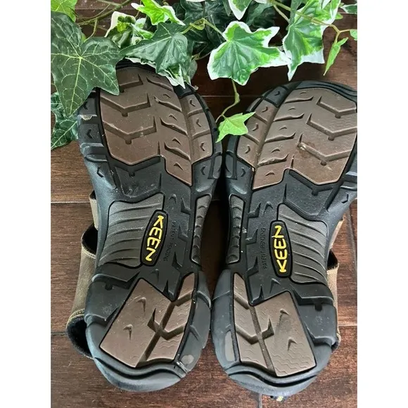 Keen Newport men's brown leather waterproof sandals size 12