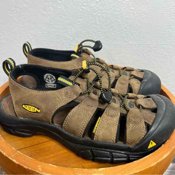 Keen Newport Men's Water Sport Sandals have Waterproof Leather Upper  Size 8.5