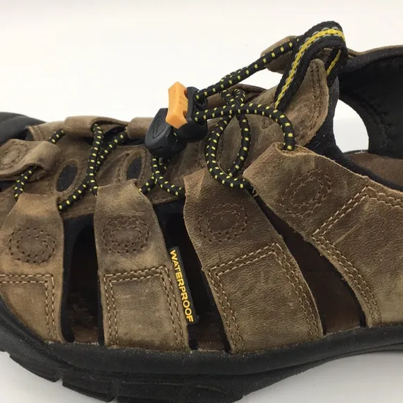 KEEN Newport Waterproof Hiking Camping Gorpcore Brown Leather Sandals Sz 9 Men