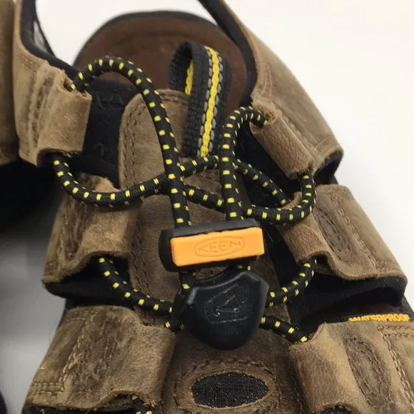 KEEN Newport Waterproof Hiking Camping Gorpcore Brown Leather Sandals Sz 9 Men