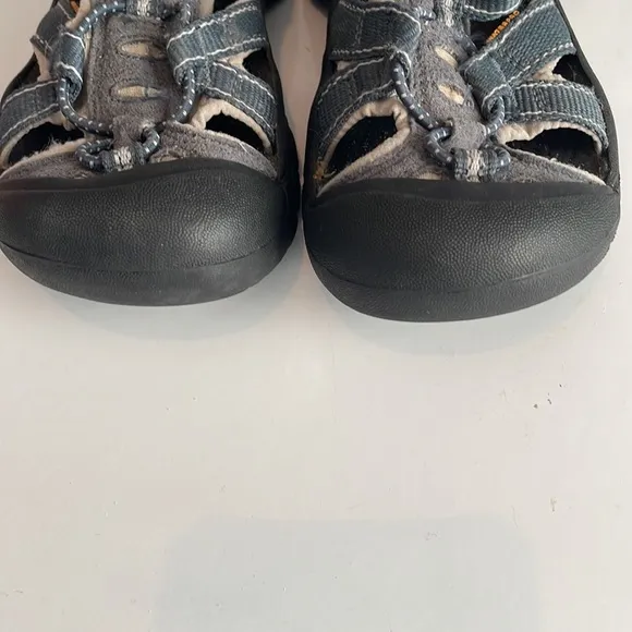 Keen sandals waterpro Newport H2 boys size 13