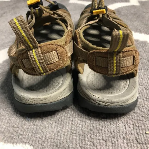 Keen Sandals Womens 9 Brown Whisper Close Toe Waterproof Leather