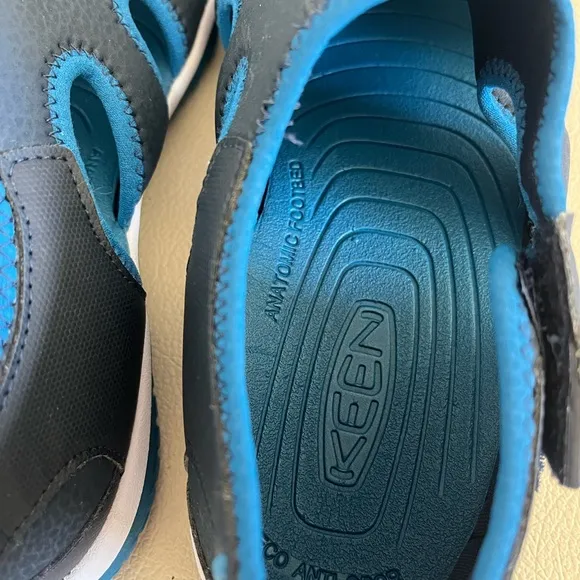 Keen Stingray Water Shoes Waterproof Sandals Kids Big Size 5