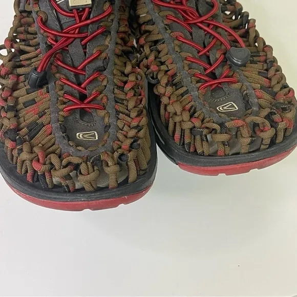 Keen Uneek Men’s Flat Sandals Hiking Camping Fisherman Gray Red Color Size 11