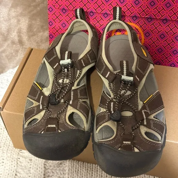 Keen waterproof sandals women 39 8.5 brown black gray tan hiking trail shoe lake