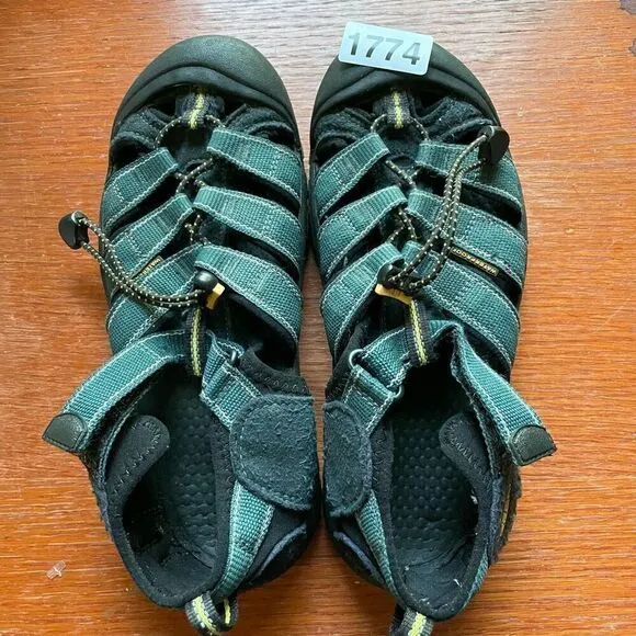 KEEN Waterproof women’s hiking sandals with rubber toe durable sole teal closed