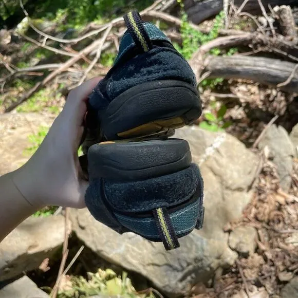 KEEN Waterproof women’s hiking sandals with rubber toe durable sole teal closed