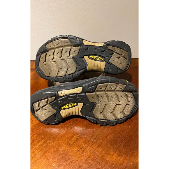KEEN Women's Leather Newport Sandals Size 7.5 Color: Beige/Brown
