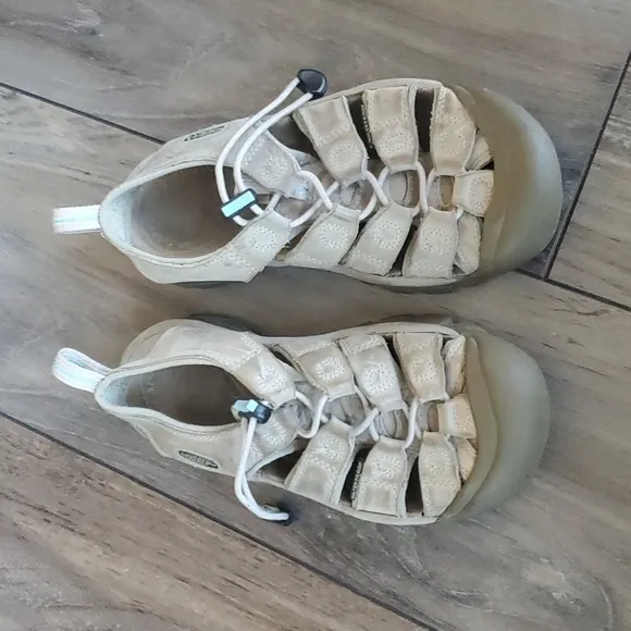 Keen Womens Whisper Waterproof  Outdoor Hiking sandals shoes sz 6