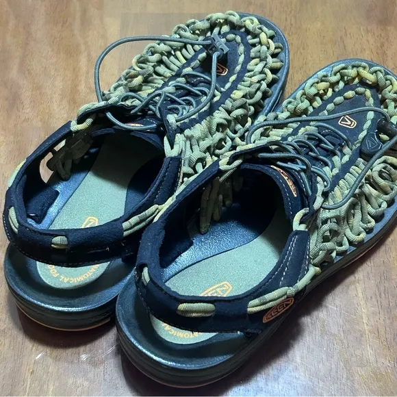 Keen Woven Uneek Bungee Cord Paracord Sandal Green Drawstring Men US 9.5 1014619
