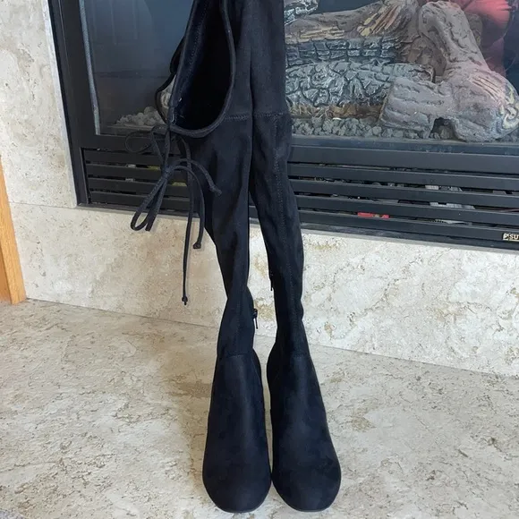 Kelly &amp; Katie Black Camoscia Suede Tarq Over-The-Knee Wide Calf Boots Size 8.5