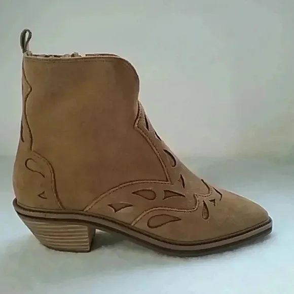 kelsi Dagger suede western cowgirl  ankle boots