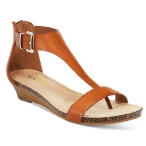 Kenneth Cole Great City Gal Toffee Cognac Vegan Leather Wedge T-Strap Sandals 8