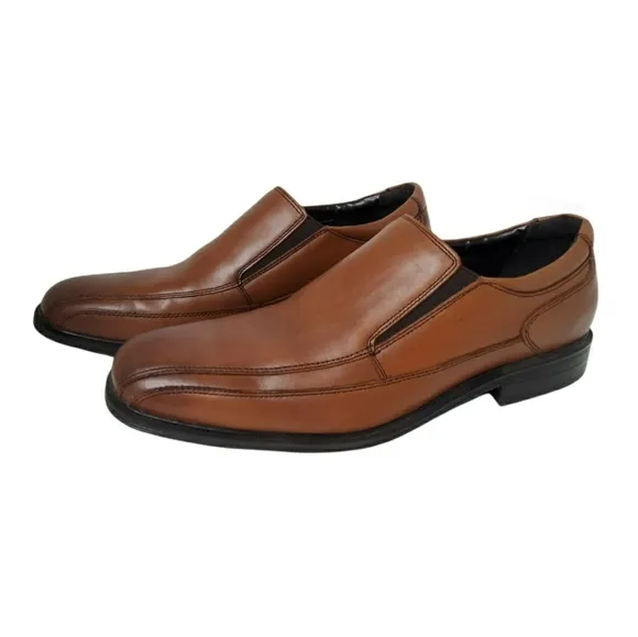 Kenneth Cole New York Slip On Leather Loafers. Size 9M Men'sColor Brown