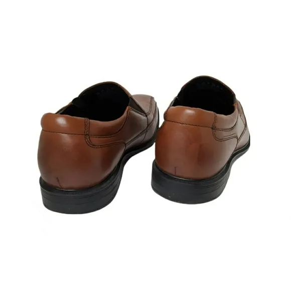 Kenneth Cole New York Slip On Leather Loafers. Size 9M Men'sColor Brown