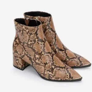 Kenneth Cole Roanne Snake Print Pointed Toe Side Zipper Heeled Boots size 6 NWOB