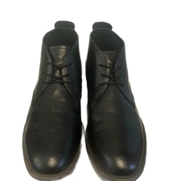 Kenneth Cole chukka boots EUC