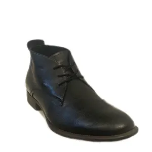 Kenneth Cole chukka boots EUC