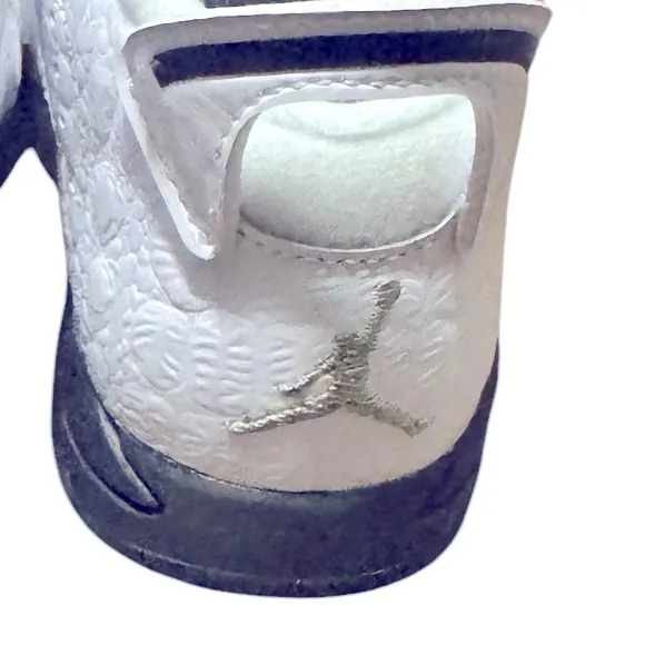 Kids Air Jordan 6 Retro Alligator White Sneakers Size 10C