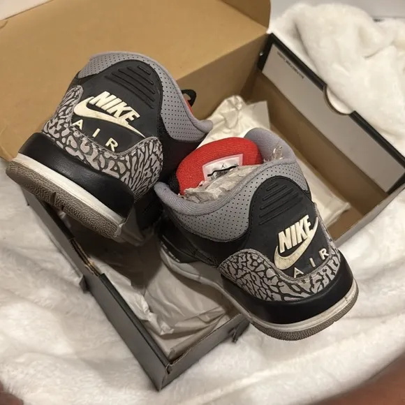 Kids Black and Gray Sneakers Air Jordan 3 Retro