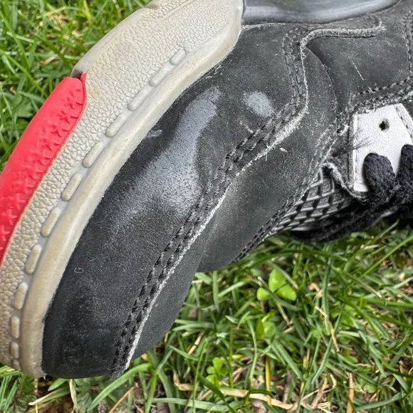 Kids Jordan 4 Bred 2018
