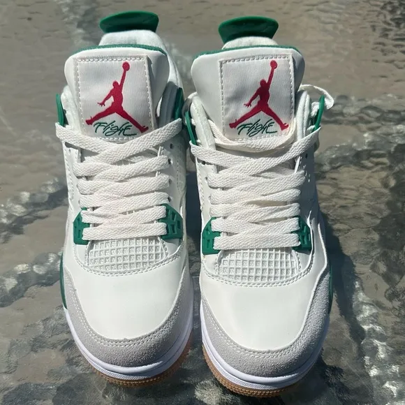 Kids Nike SB x air Jordan 4 retro pine green 6.5 grade school/ fits 7.5 in women