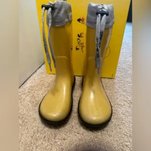 Kids Off-White logo rain boots