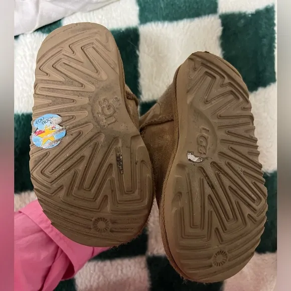 Kids Toddler girls UGG classic II chestnut boots