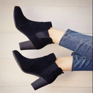 Koolaburra by Ugg Dvita black suede ankle chelsea heeled boots booties 7
