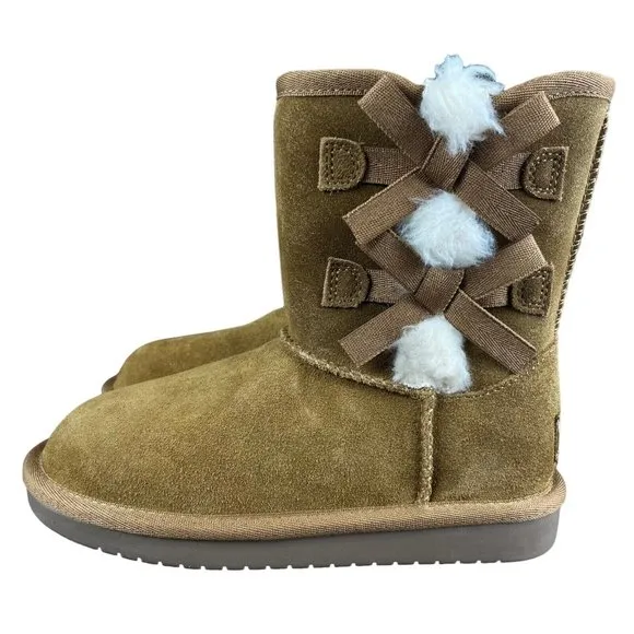 Koolaburra by UGG Girl's Victoria Short Chestnut Brown Suede Bow Boots Size 13