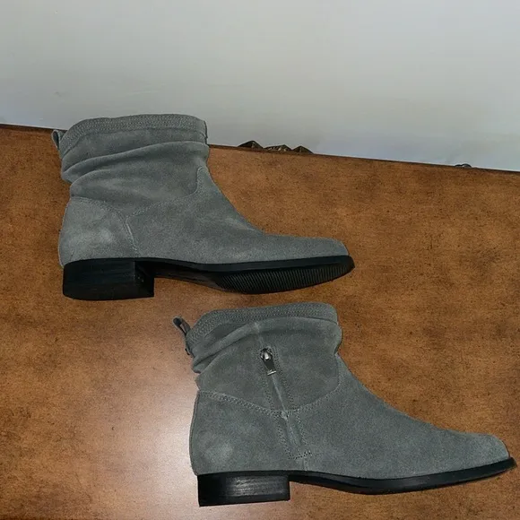 Koolaburra by Ugg Lorelei Suede Ankle Boots Gray Size 10