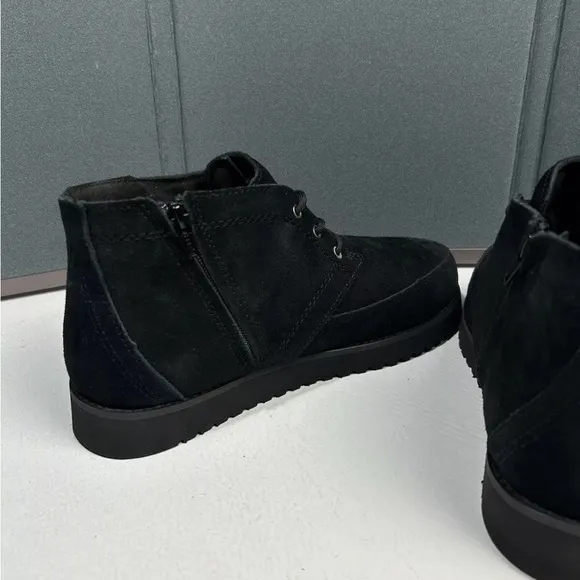 Koolaburra by UGG Men's Size 10 Asaiah Chukka Boots Black Leather Suede NEW