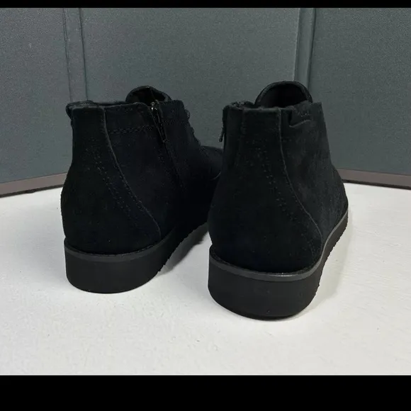 Koolaburra by UGG Men's Size 10 Asaiah Chukka Boots Black Leather Suede NEW